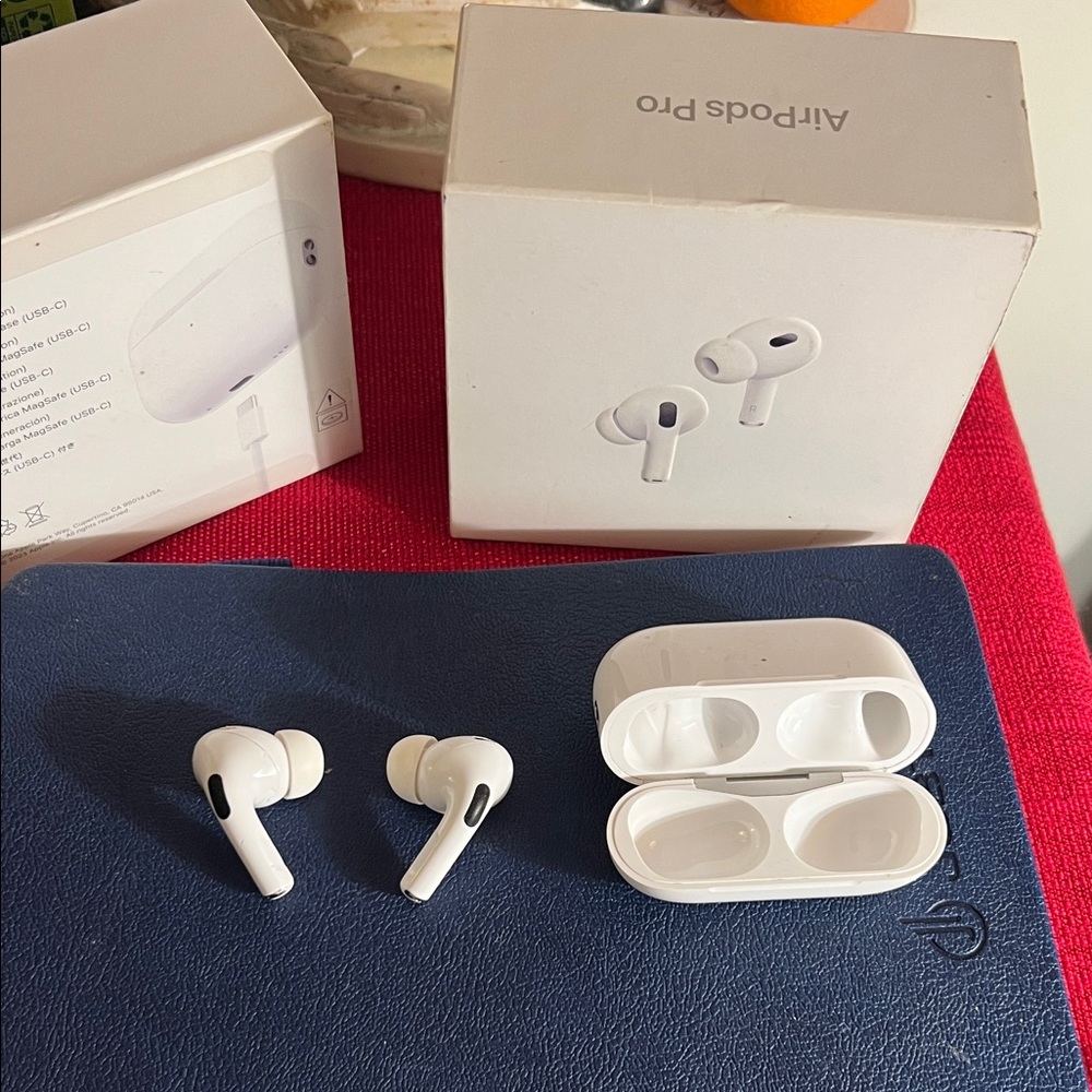 Apple AirPods Pro with Charging Case - White